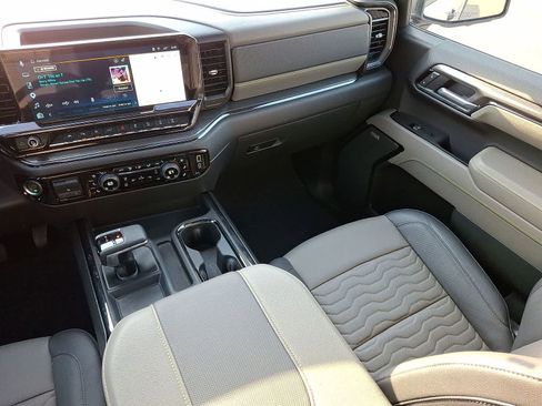 Used 2025 Chevrolet Silverado 1500 ZR2 w/ Technology Package AWD/4WD image 12