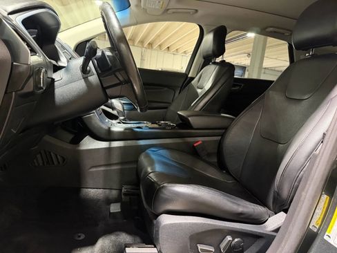 Used 2015 Ford Edge Titanium w/ Equipment Group 301A AWD/4WD image 9