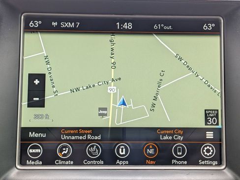 Used 2018 Jeep Grand Cherokee Altitude image 22