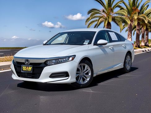 Used 2018 Honda Accord LX image 2