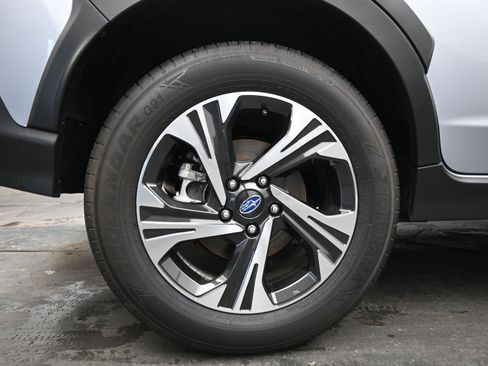 Used 2025 Subaru Crosstrek 2.0i Premium w/ Crosstrek Mirror Package image 11