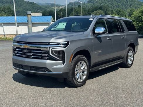 New 2026 Chevrolet Suburban Premier AWD/4WD image 3