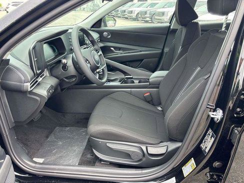 New 2026 Hyundai Elantra Hybrid FWD image 4
