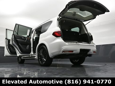 Used 2023 INFINITI QX80 Premium Select w/ All-Season Package image 42