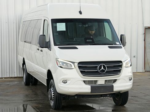 Used 2025 Mercedes-Benz Sprinter 3500 w/ Charging Package, Dashboard image 50