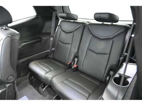 Used 2025 Cadillac XT6 Premium Luxury image 28