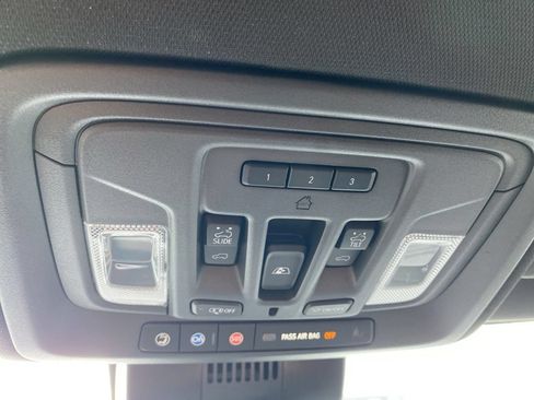 Used 2023 Chevrolet Silverado 1500 High Country w/ Technology Package AWD/4WD image 25