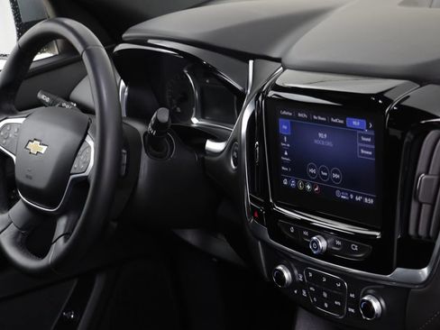 Used 2023 Chevrolet Traverse LT FWD image 21