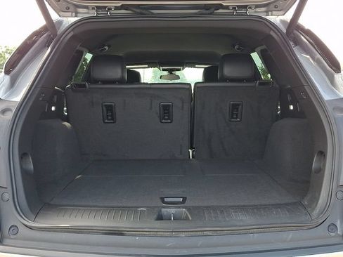 Used 2025 Cadillac XT5 Luxury w/ LPO, Floor Liner Package AWD/4WD image 27
