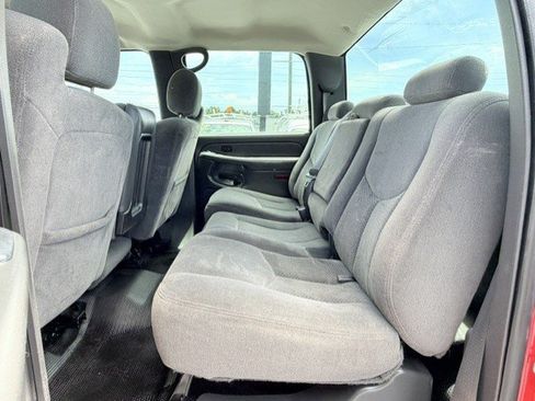 Used 2006 Chevrolet Silverado 2500 W/T w/ Heavy-Duty Power Package RWD image 13