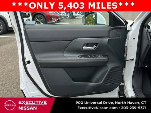 Certified 2025 Nissan Kicks SR w/ Illumination Package image 9