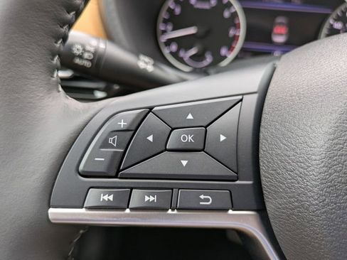 New 2025 Nissan Sentra SV w/ SV Premium Package FWD image 18