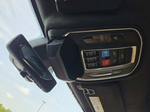 Used 2025 Jeep Grand Cherokee L Summit AWD/4WD image 38