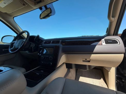 Used 2012 GMC Yukon XL Denali image 26