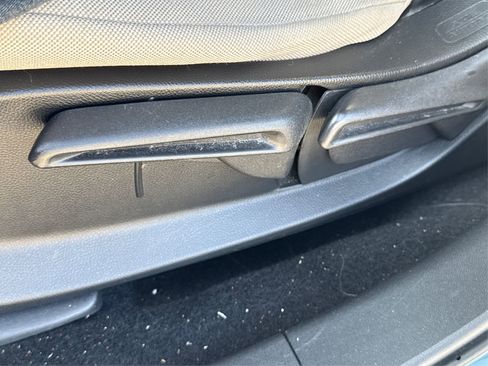 Used 2023 Honda HR-V LX image 24