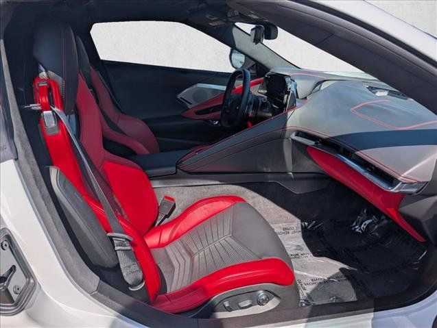 Used 2022 Chevrolet Corvette Stingray Premium Cpe w/ Z51 Performance Package RWD image 17