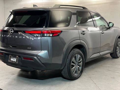 Used 2025 Nissan Pathfinder SV AWD/4WD image 6