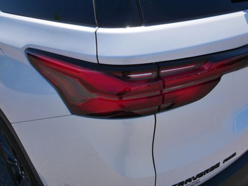 Used 2023 Chevrolet Traverse RS w/ LPO, Floor Liner Package AWD/4WD image 17