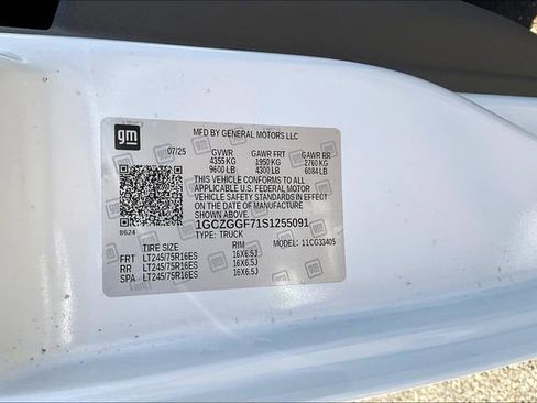 New 2025 Chevrolet Express 3500 w/ Driver Convenience Package RWD image 14