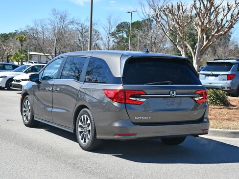 Used 2022 Honda Odyssey EX-L image 3