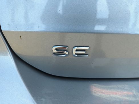 Used 2022 Volkswagen Taos SE image 17