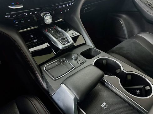 Used 2022 Acura MDX A-Spec image 17