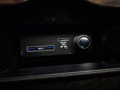 Used 2020 Land Rover Range Rover HSE image 25