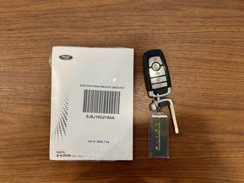 Used 2025 Ford Mustang Mach-E Premium image 71