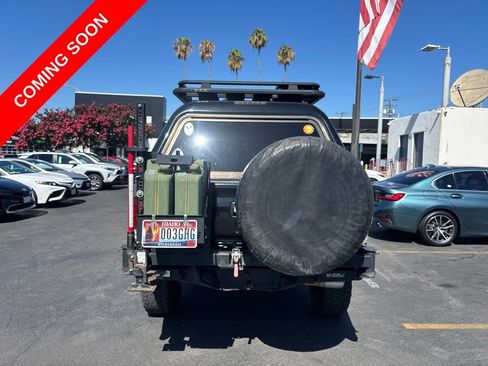 Used 2017 Toyota Tacoma TRD Off-Road AWD/4WD image 6