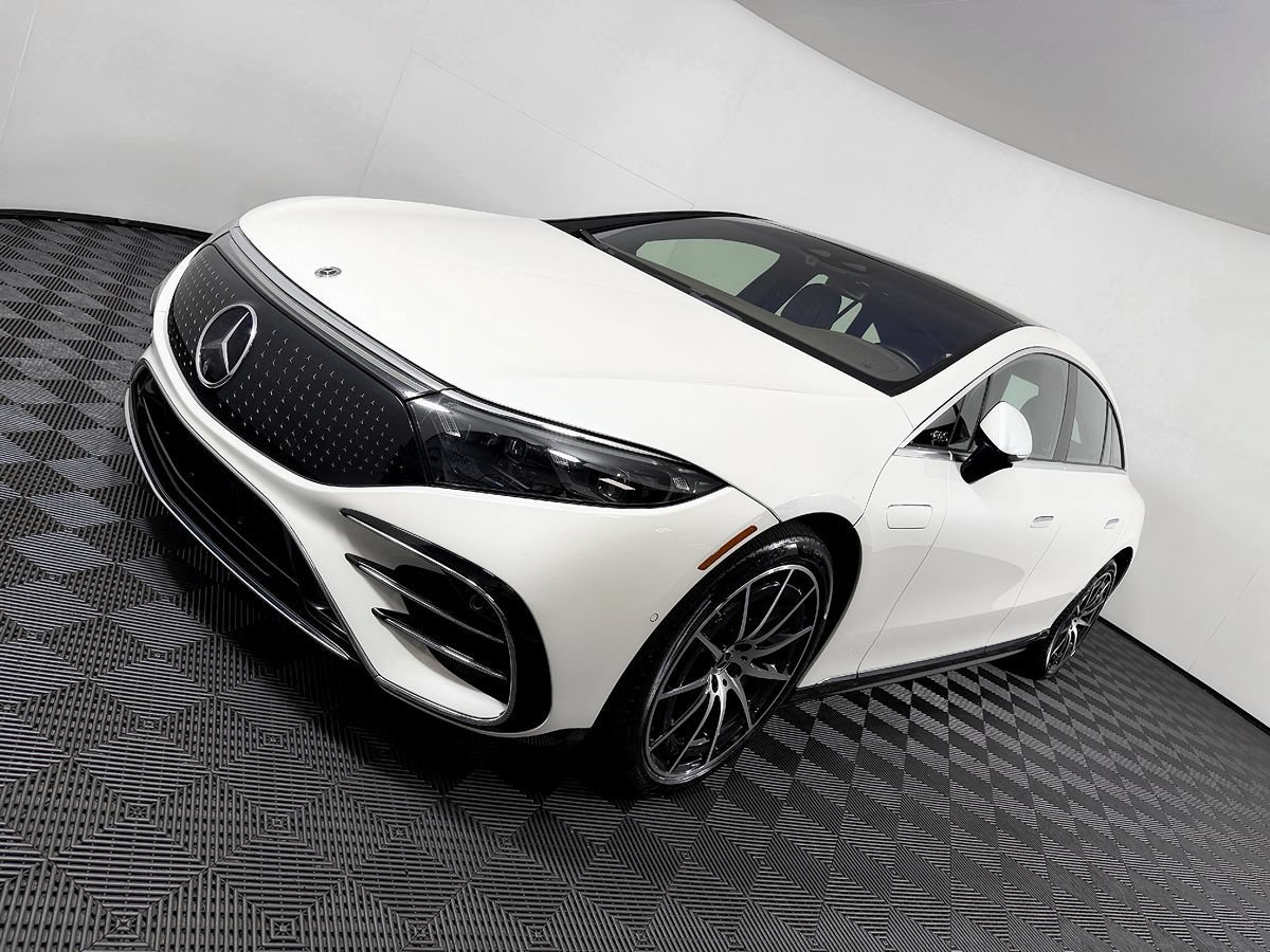 Used 2022 Mercedes-Benz EQS 580 4MATIC Sedan image 19
