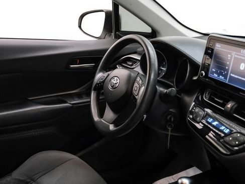 Used 2020 Toyota C-HR LE FWD image 13