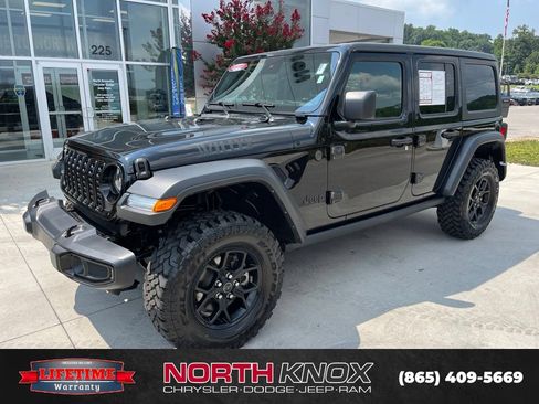 Used 2025 Jeep Wrangler Unlimited Sport AWD/4WD image 1