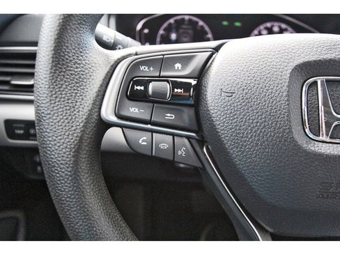 Used 2019 Honda Accord EX image 18