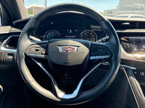 Used 2024 Cadillac XT6 Luxury w/ LPO, Floor Liner Package AWD/4WD image 23