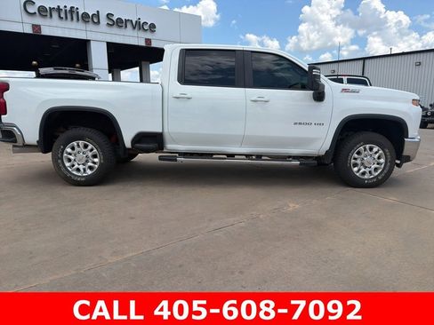 Used 2023 Chevrolet Silverado 2500 LT w/ Convenience Package AWD/4WD image 2