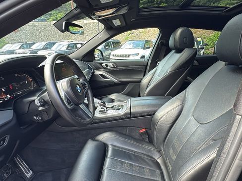Used 2022 BMW X6 xDrive40i w/ M Sport Package AWD/4WD image 14
