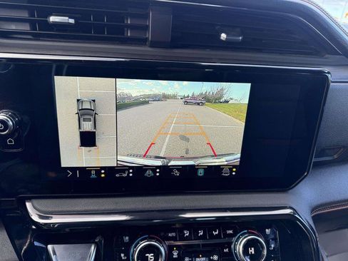 Used 2023 GMC Sierra 1500 AT4 w/ AT4 Premium Package image 29