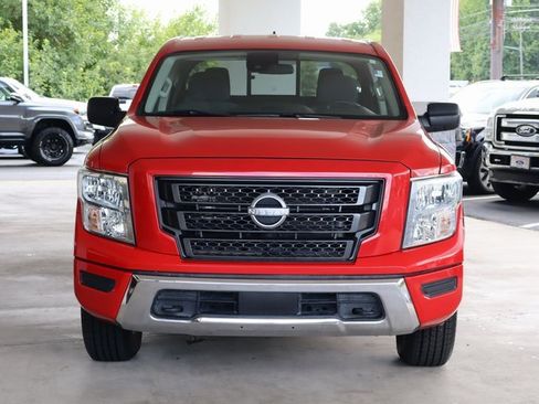 Used 2023 Nissan Titan SV image 9