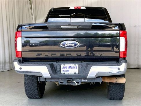 Used 2018 Ford F250 Lariat w/ Lariat Value Package AWD/4WD image 4