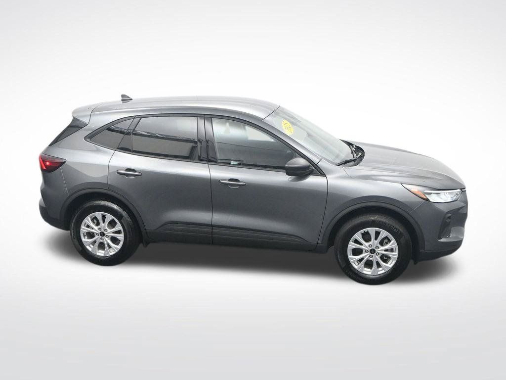 Used 2025 Ford Escape Active AWD/4WD image 32