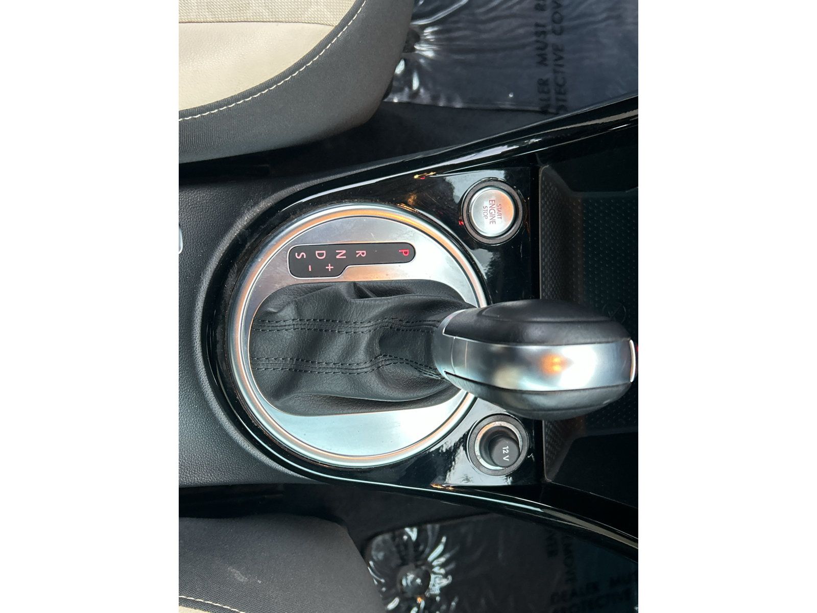 Used 2019 Volkswagen Beetle 2.0T SE FWD image 18