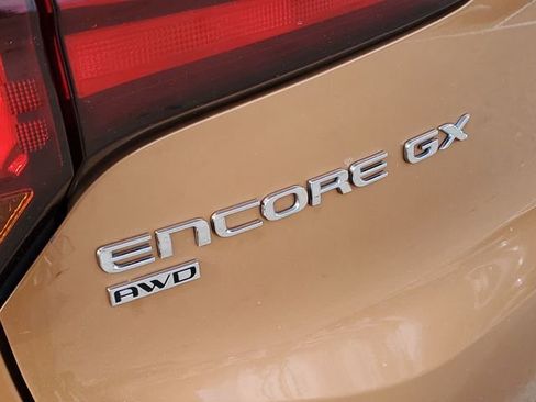 Used 2024 Buick Encore GX Preferred AWD/4WD image 33