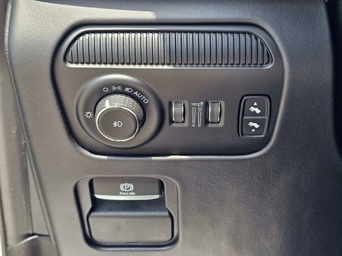 Used 2023 Jeep Grand Wagoneer L Series III AWD/4WD image 20