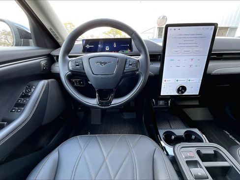 Used 2025 Ford Mustang Mach-E Select w/ Comfort Package Lite image 6