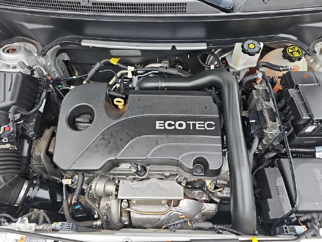 Used 2021 Chevrolet Equinox LT FWD image 32
