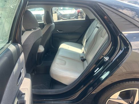 Used 2023 Hyundai Elantra Limited FWD image 26