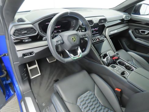 Used 2023 Lamborghini Urus S image 9