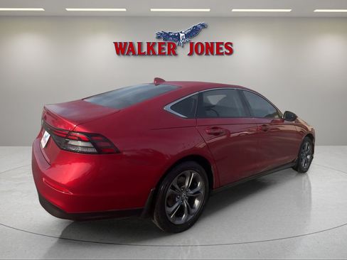 Used 2024 Honda Accord EX image 3