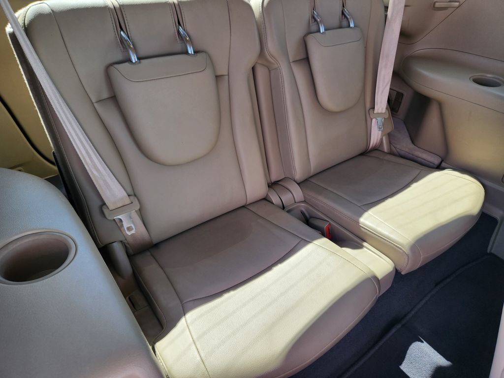 Used 2012 Toyota Highlander SE w/ Tow Pkg AWD/4WD image 11