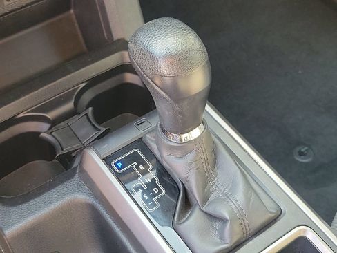 Used 2023 Toyota Tacoma SR5 w/ Technology Package RWD image 27